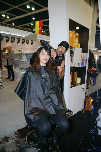 COSMOPROFAsia11_24.jpg