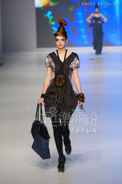 HKFW2010-D2M1_025.jpg