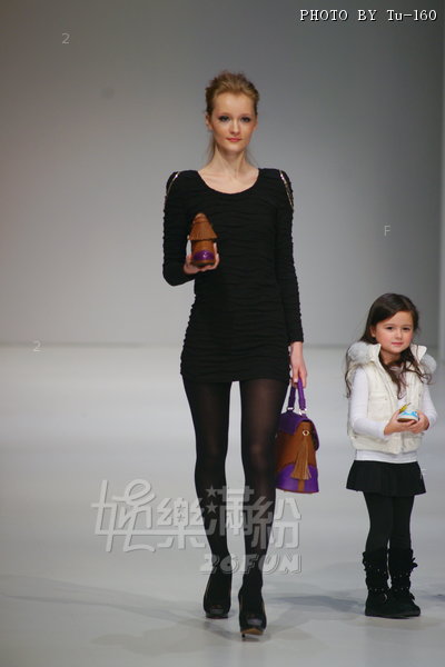 HKFW12FW-D1L2_30.jpg