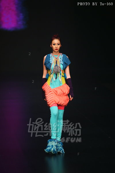 HKFW2011W-D3G1_017.jpg