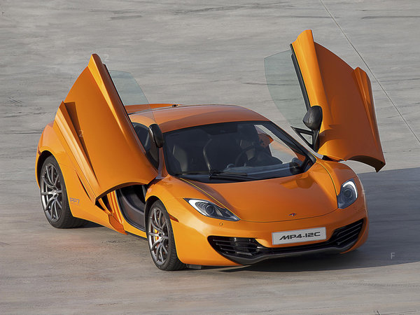 mclaren_mp4-12c-2011_r21.jpg