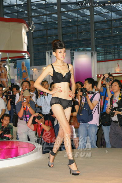 LingerieShow21May11 177.jpg