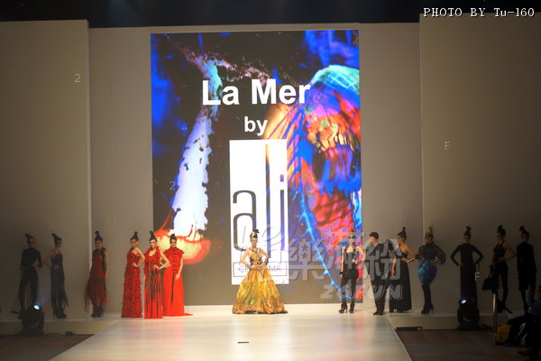 HKFW2010-D2M1_185.jpg