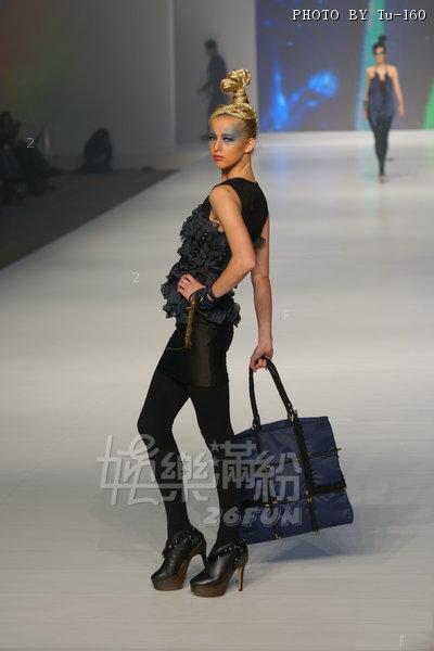 HKFW2010-D2M1_029.jpg