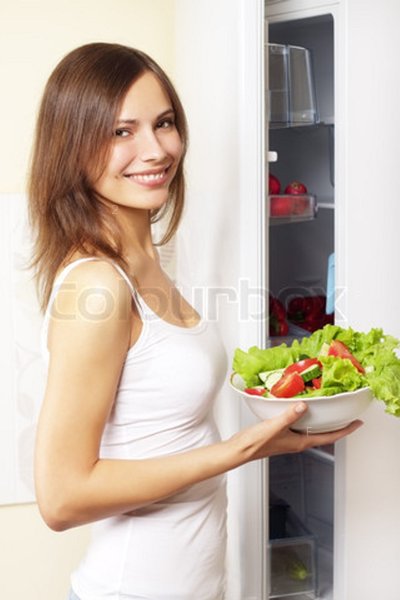 3115849-459431-young-woman-with-healthy-salad.jpg