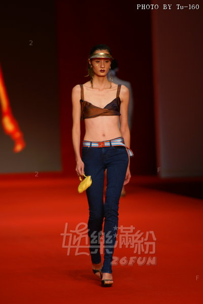 HKFW2010-D3M4_054.jpg