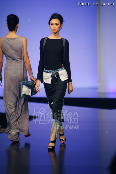 HKFW2012SS-D1HS7_075.JPG