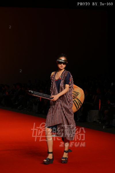 HKFW2010-D3M4_062.jpg