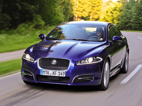 jaguar_xf-diesel-s-2011_r16_jpg.jpg