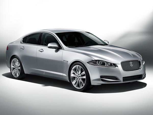 jaguar_xf-2011_r5_jpg.jpg