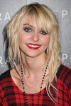 36456-taylor-momsen-2009-07-31-at-the-grand-openin.jpg