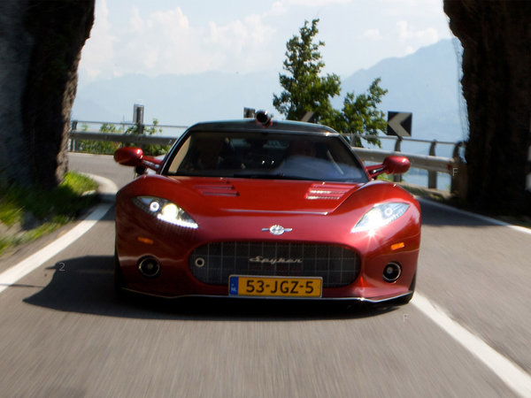 spyker_c8-aileron-2009_r14[1].jpg