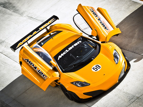 mclaren_mp4-12c-gt3-2011_r17.jpg