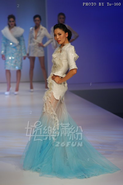 HKFW12FW-D1L2_180.JPG