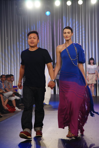 HKFW2010S-D3M1_200.jpg