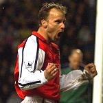 ARSENAL_BERGKAMP_040302_A.jpg