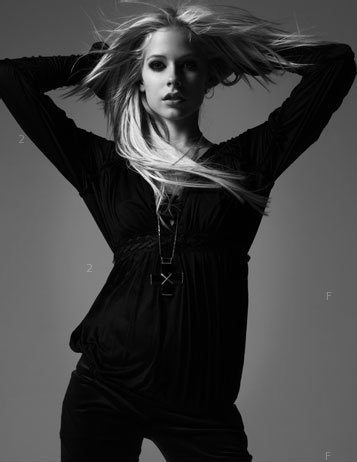 avril-lavigne-ford-models-05.jpg