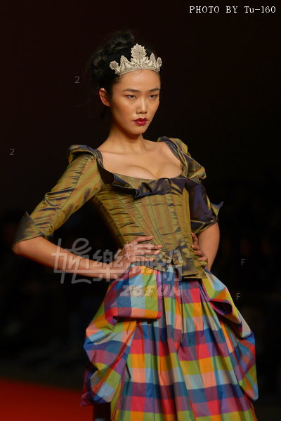 HKFW2010-D3M4_116.jpg