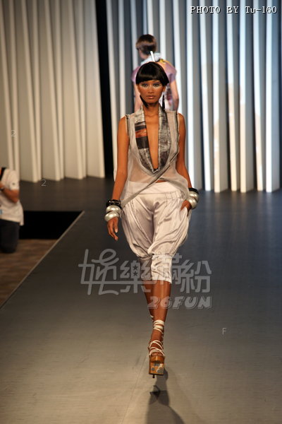 HKFW2010S-D1M2_015.jpg