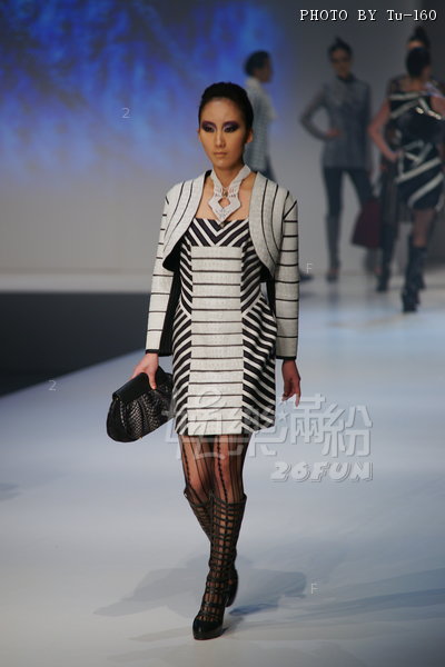 HKFW12FW-D1L1_025.jpg