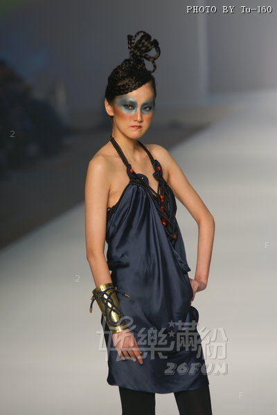 HKFW2010-D2M1_032.jpg