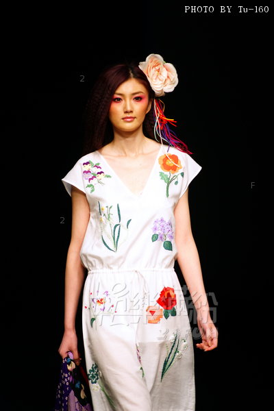 HKFW2011W-D1G1_016.jpg