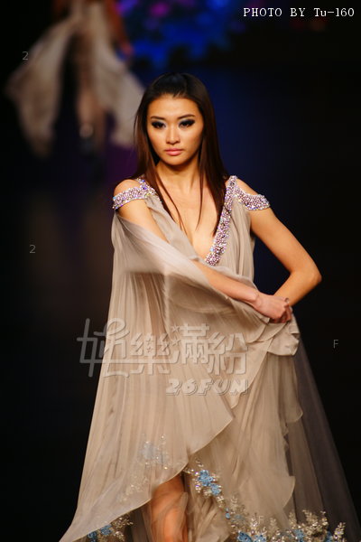 HKFW2011W-D2G1_017.jpg