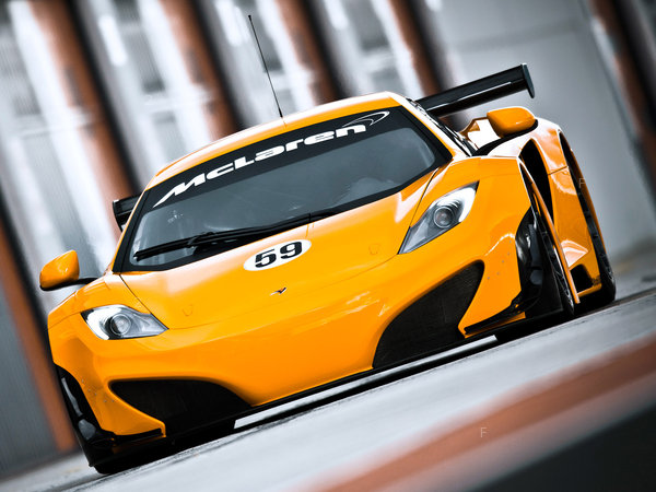 mclaren_mp4-12c-gt3-2011_r13.jpg