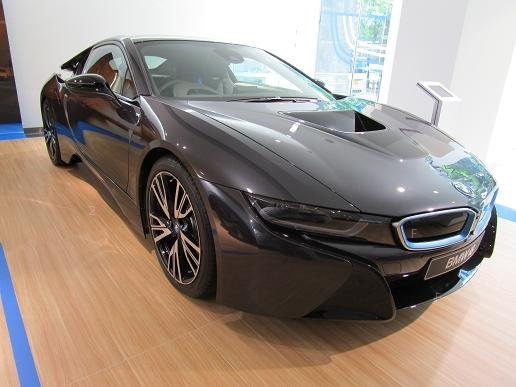 BMW i8 BRING MY WIFE.jpg