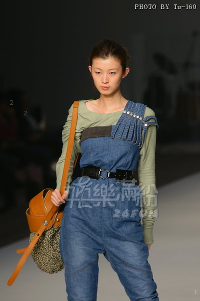 HKFW2010-D2M4_071.jpg