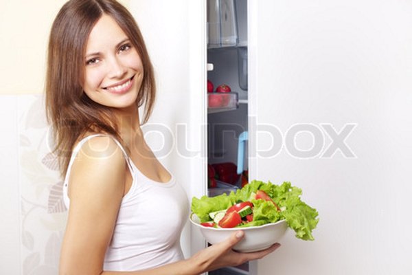 3115850-459440-young-woman-with-healthy-salad.jpg