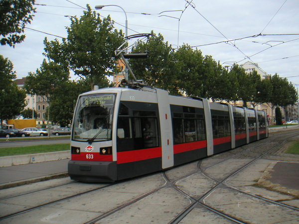 維也納_Tram01.jpg