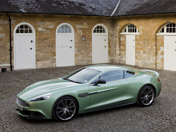 astonmartin_vanquish-uk-2012_r17_jpg.jpg