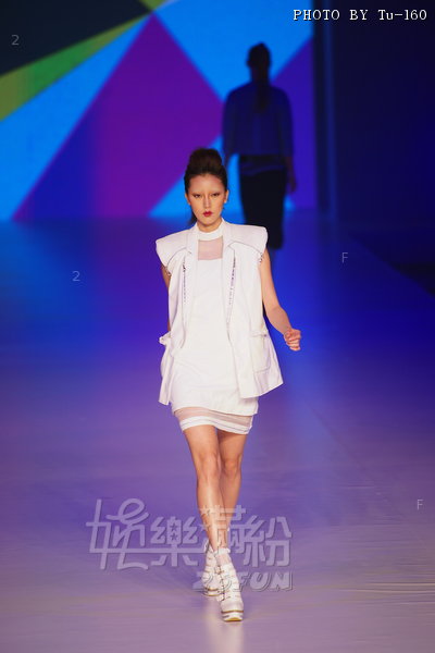 HKFW12FW-D2G1_040.jpg