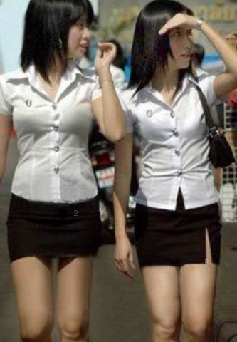 泰國女生校服3.jpg