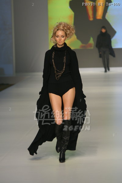 HKFW2010-D4M2_164.jpg