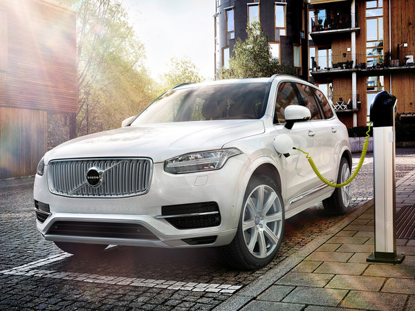 volvo_xc90-hybrid-t8-2014_r10_jpg.jpg