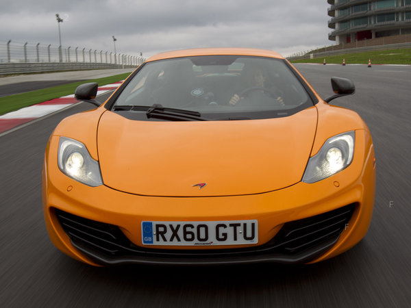 mclaren_mp4-12c-2011_r16.jpg