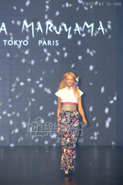 HKFW2011W-D1G1_001.jpg