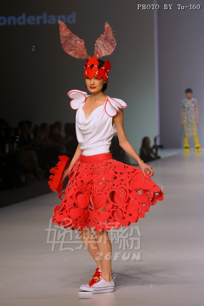 HKFW2010-D4M4_029.jpg