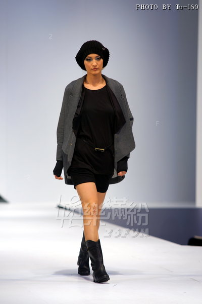 HKFW2010-D4M3_032.jpg