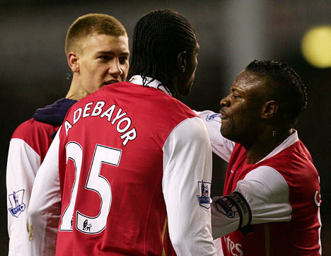 William Gallas steps between feuding Arsenal team-mates Emanuel Adebayor and Nicklas Bendtner.jpg