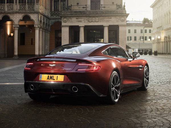 astonmartin_am-310-vanquish-2012_r15_jpg.jpg