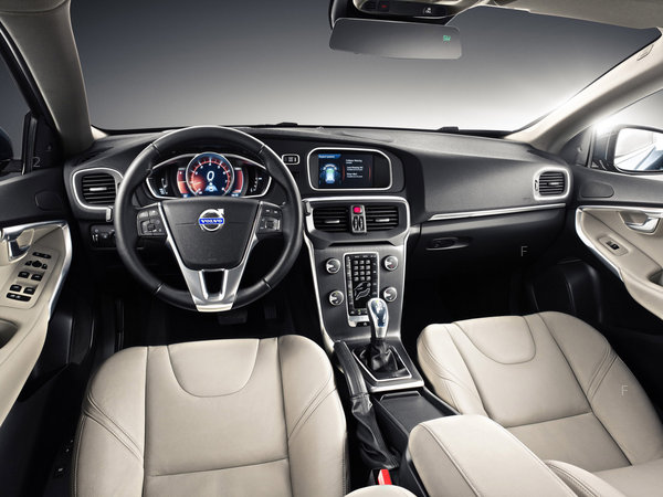 volvo_v40-2012_r1_jpg.jpg