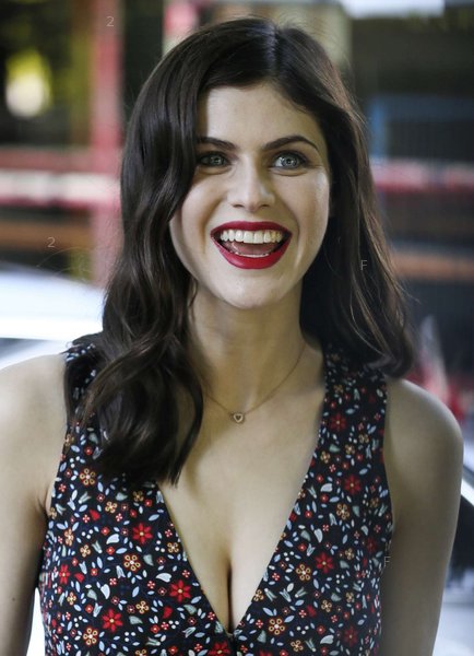 Alexandra-Daddario-in-Lonf-Dress-at-the-ITV-studios--19.jpg