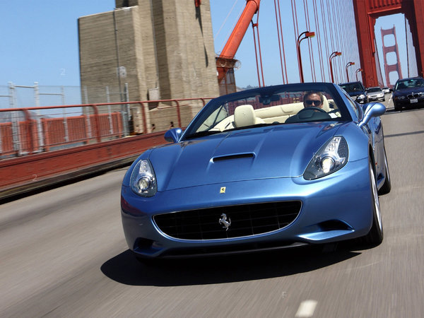 ferrari_california-2009_r16[1].jpg