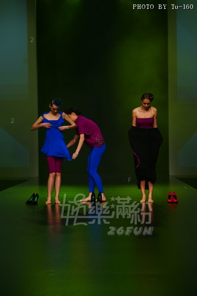 HKFW2011W-D3M4_002.jpg