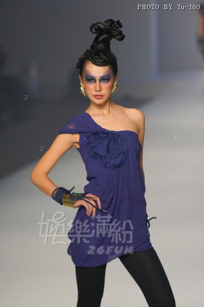 HKFW2010-D2M1_015.jpg