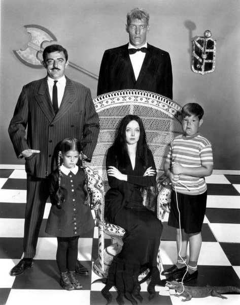 Addams_Family_main_cast_1964.JPG