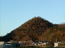 桃山與桃子形狀相似，取名為桃山，桃太郎神社是蓋在桃山上，相.jpg